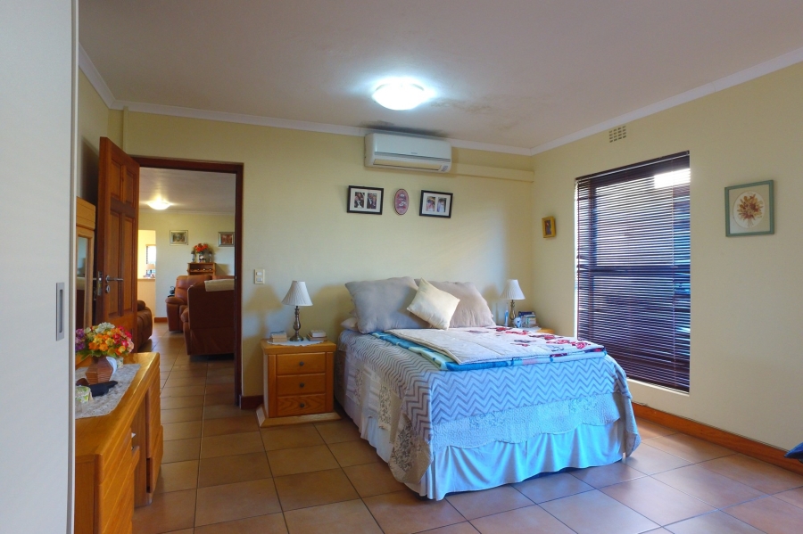 3 Bedroom Property for Sale in Eikenbosch Western Cape